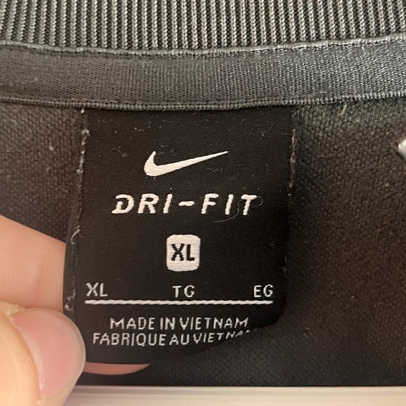 Nike dri fit men's XL black gray full zip athletic jacket run‎ gym EUC - Picture 2 of 4